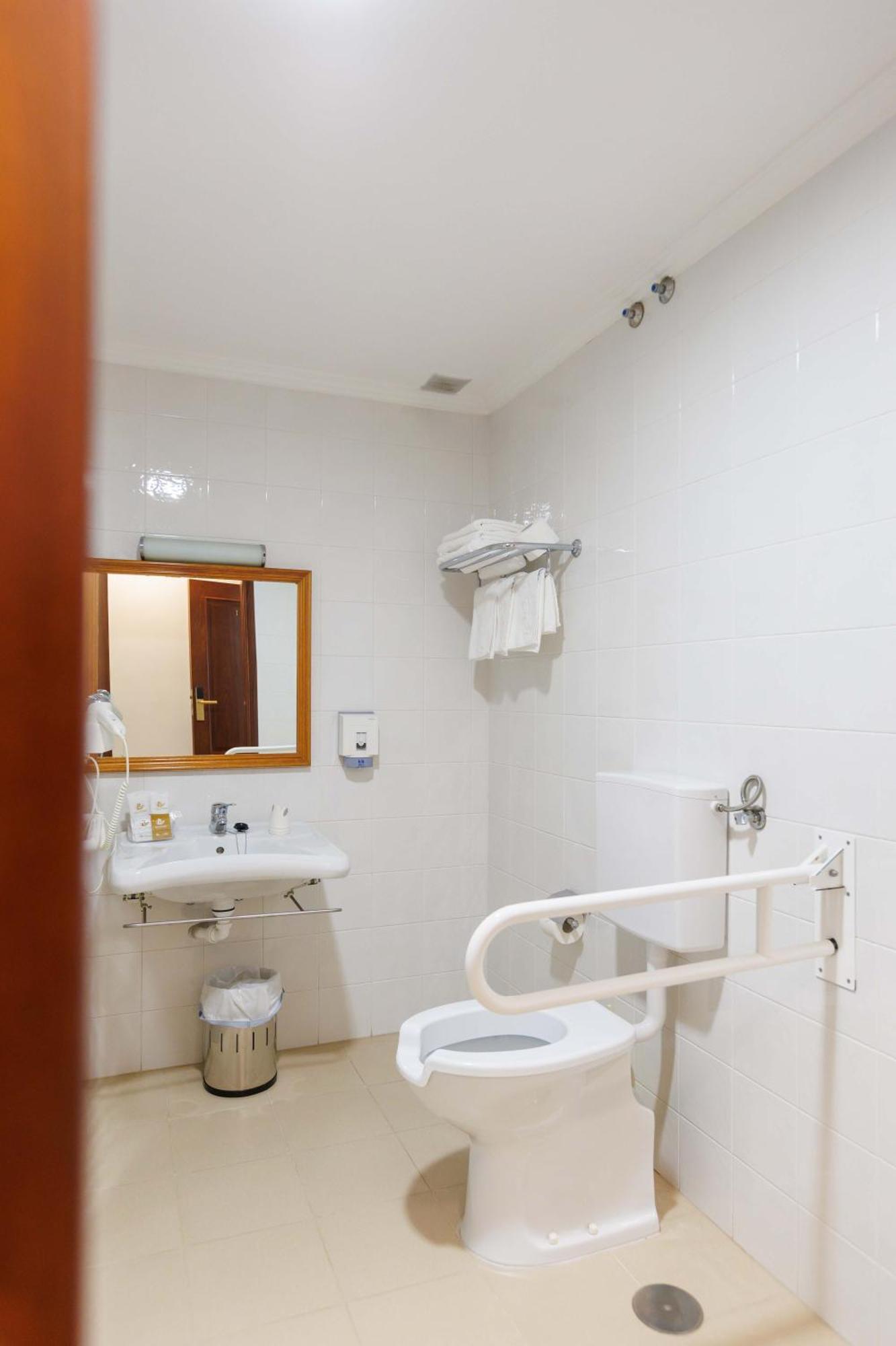 Hotel O Cruceiro Caldas De Reis Luaran gambar