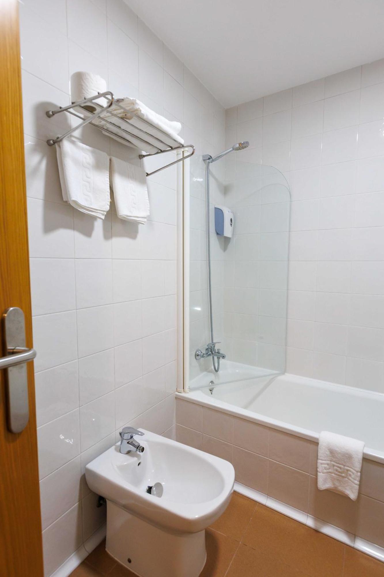 Hotel O Cruceiro Caldas De Reis Luaran gambar